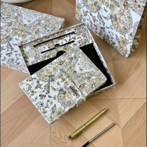 Dior Limited Edition Notebook and Pen Gift Set - Picture 1 of 8